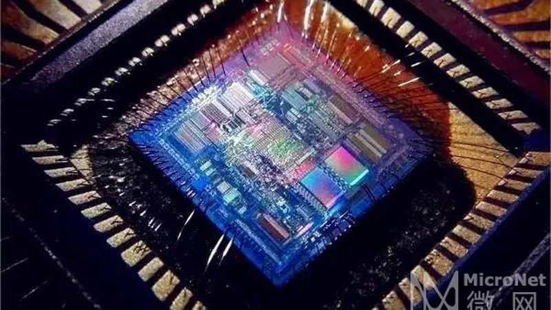在挑选模拟芯片代理品牌时，技术参数是关键考量因素。以下是一些重要的技术参数：